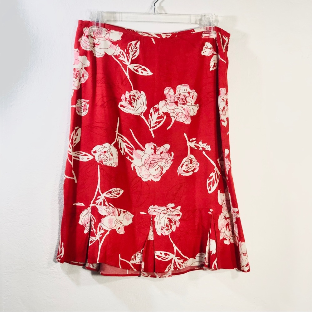 Ann Taylor LOFT Skirt Red and White Flowers Size 6 - Picture 5 of 8